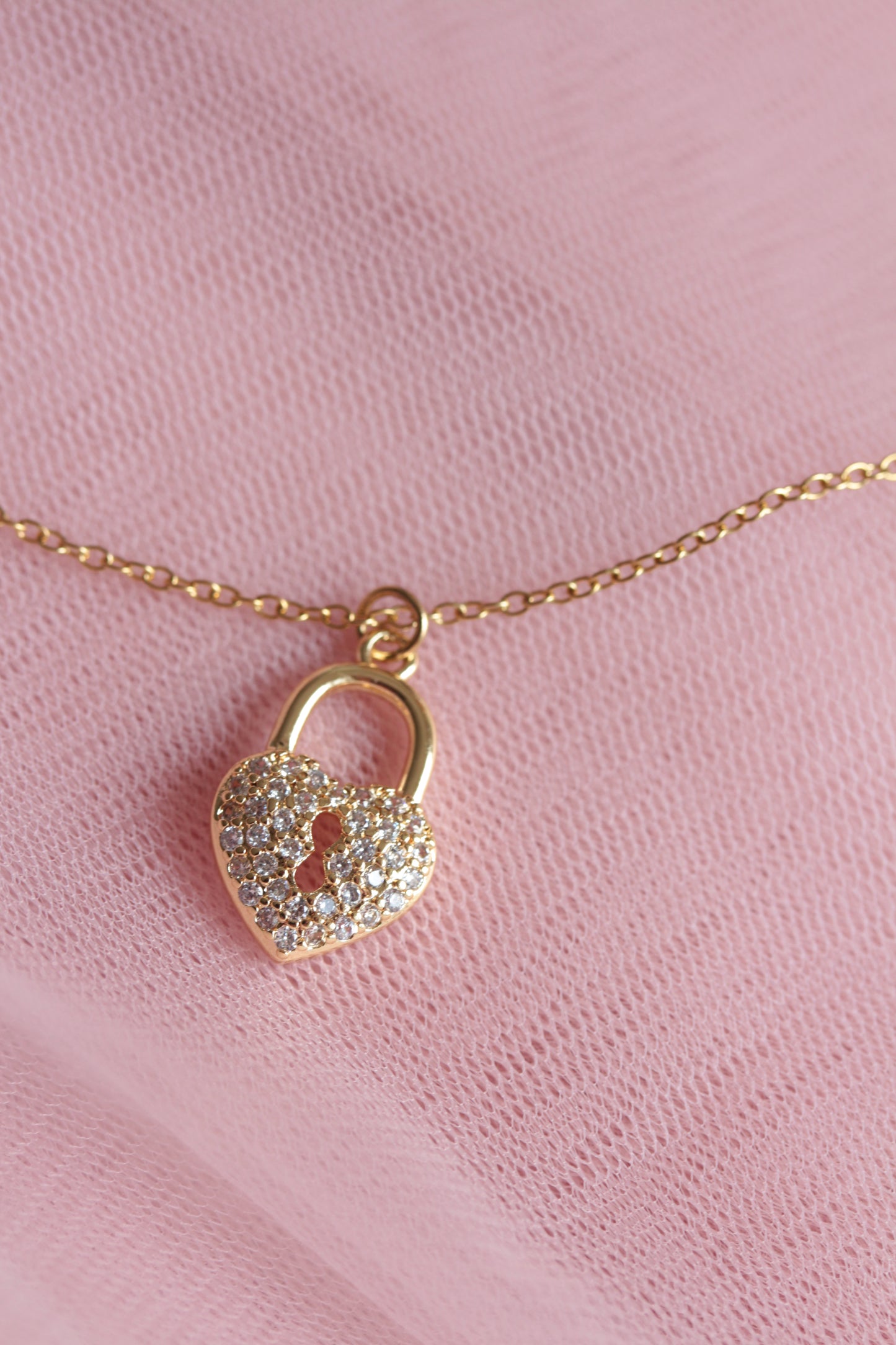 Collier chaine fine à billes pendentif locket cœur doré à l'or fin