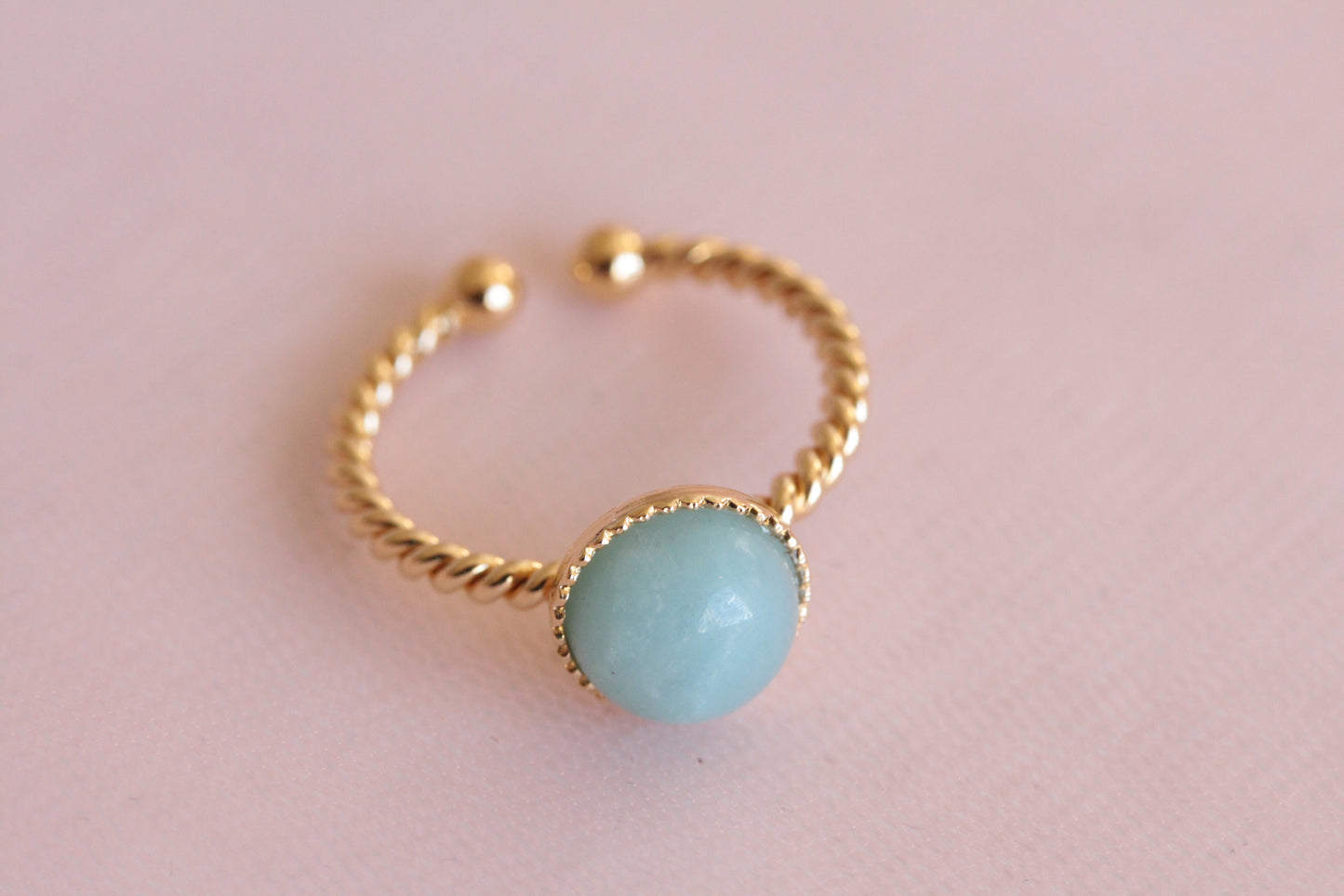 Bague torsadée amazonite naturelle ronde plaquée or