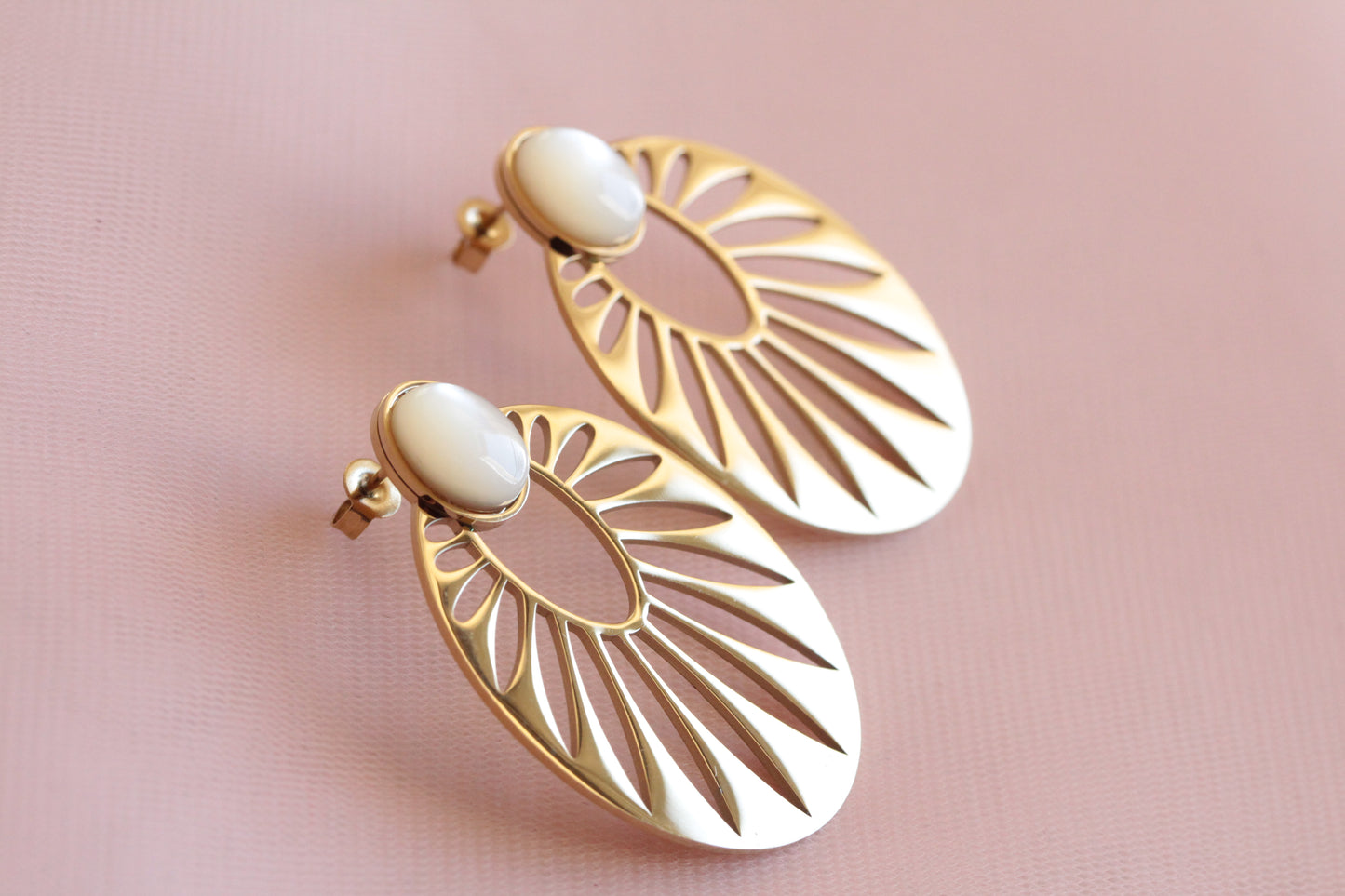 Boucles d'oreilles acier inoxydable nacre pierre fine naturelle feuille