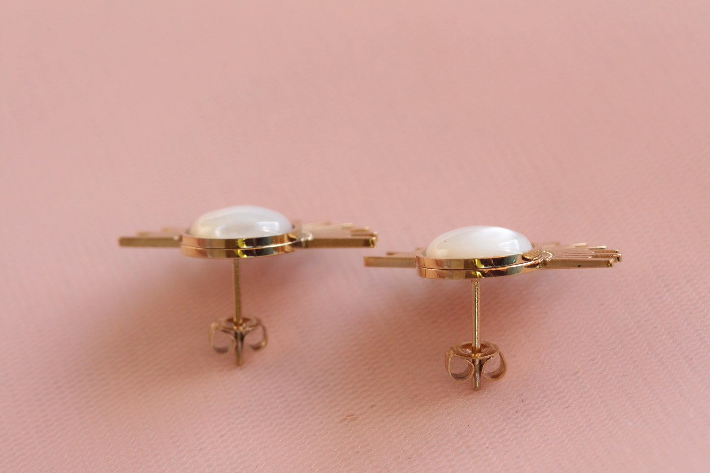 Boucles d'oreilles soleil nacre acier inoxydable, pierre fine naturelle Théa