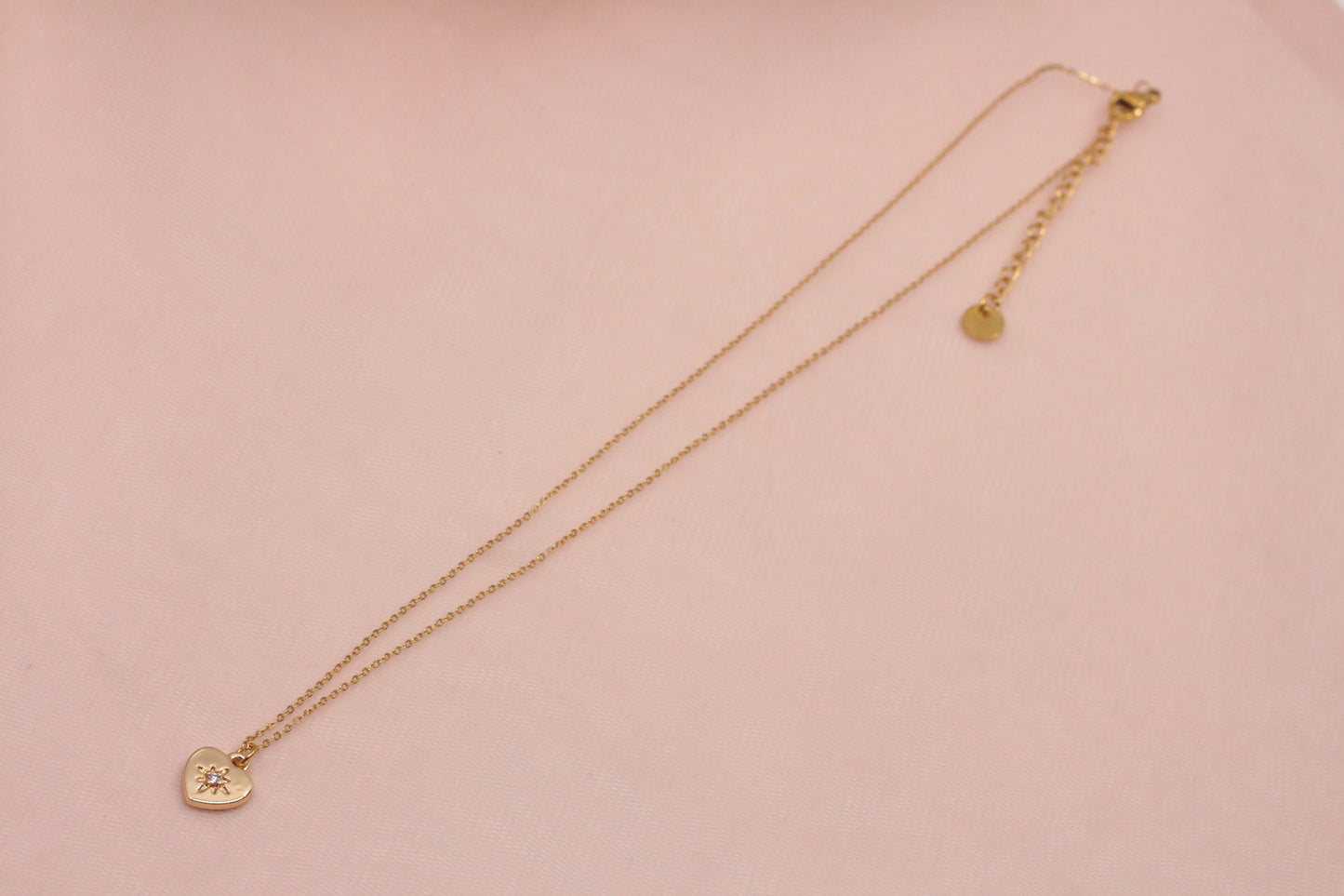 Collier chaine fine pendentif cœur doré à l'or fin