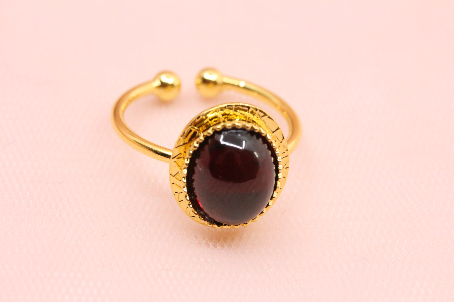 Bague grenat naturel dorée à l'or fin réglable