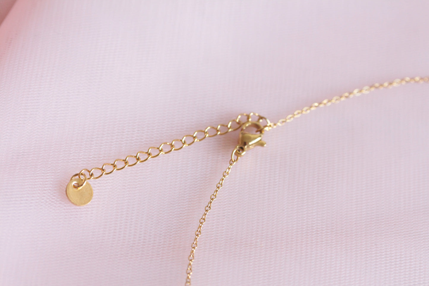 Gingko chain necklace and gold-plated flowers, brass chain gilded with fine gold Sylvia