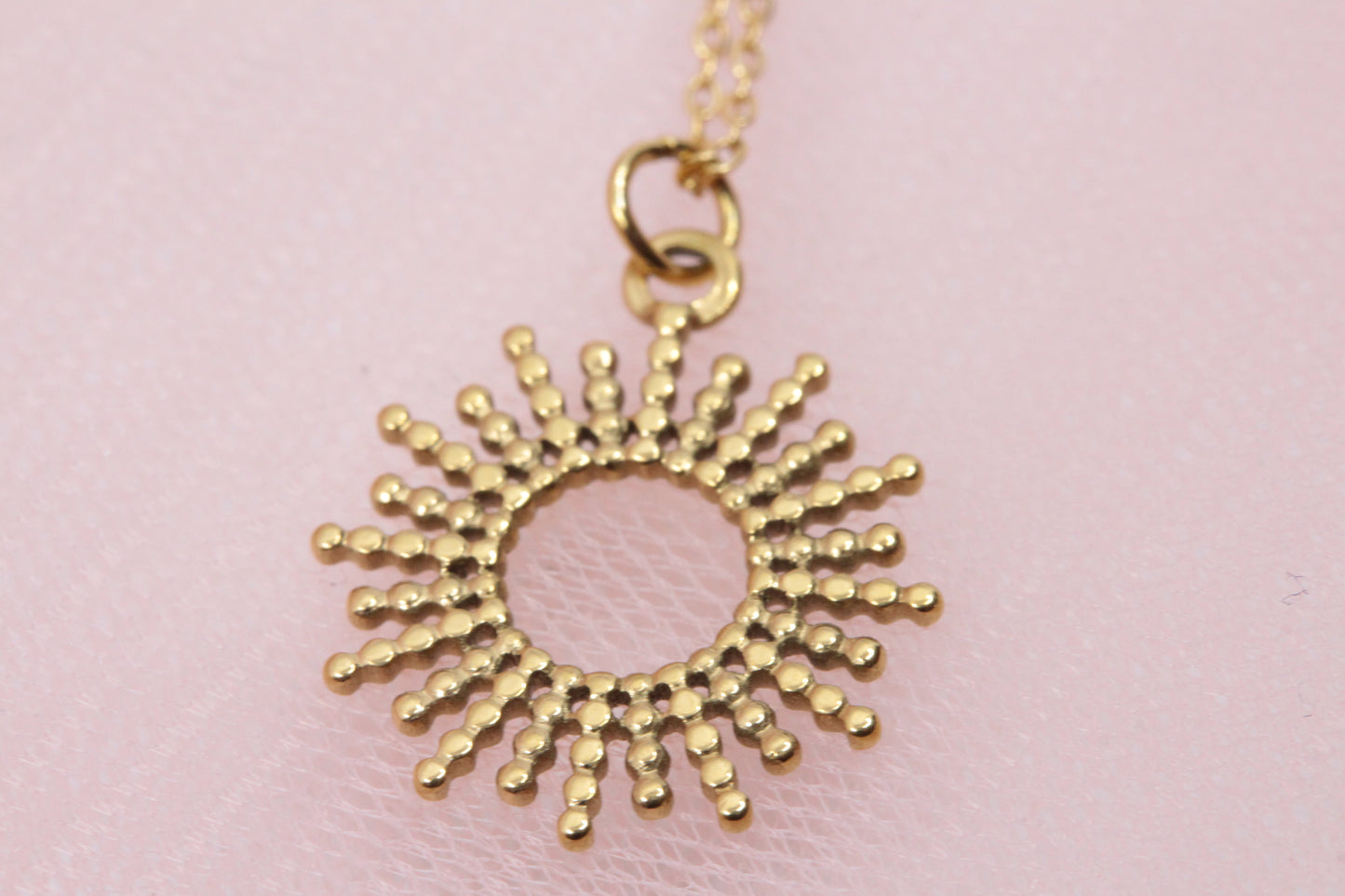 Collier pendentif soleil acier inoxydable