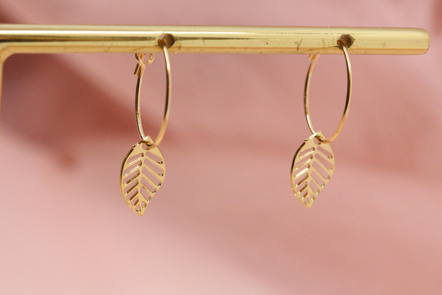 Créoles boucles d'oreilles feuille plaquées or